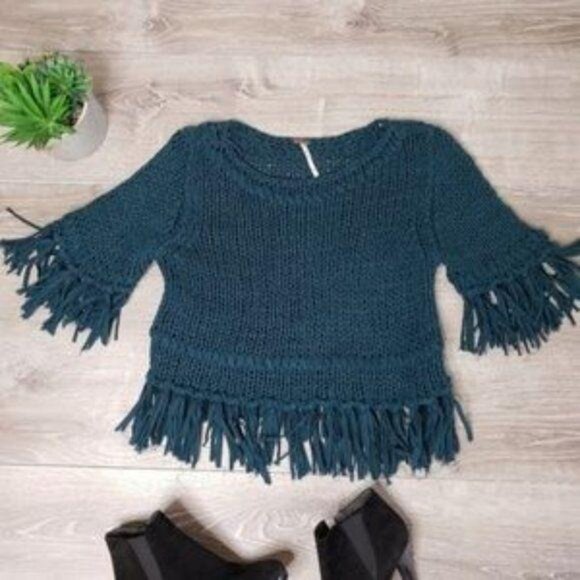 Free People Women's "On the Fringe" fringe Hem boho Knit Sweater Teal size small - Picture 3 of 8